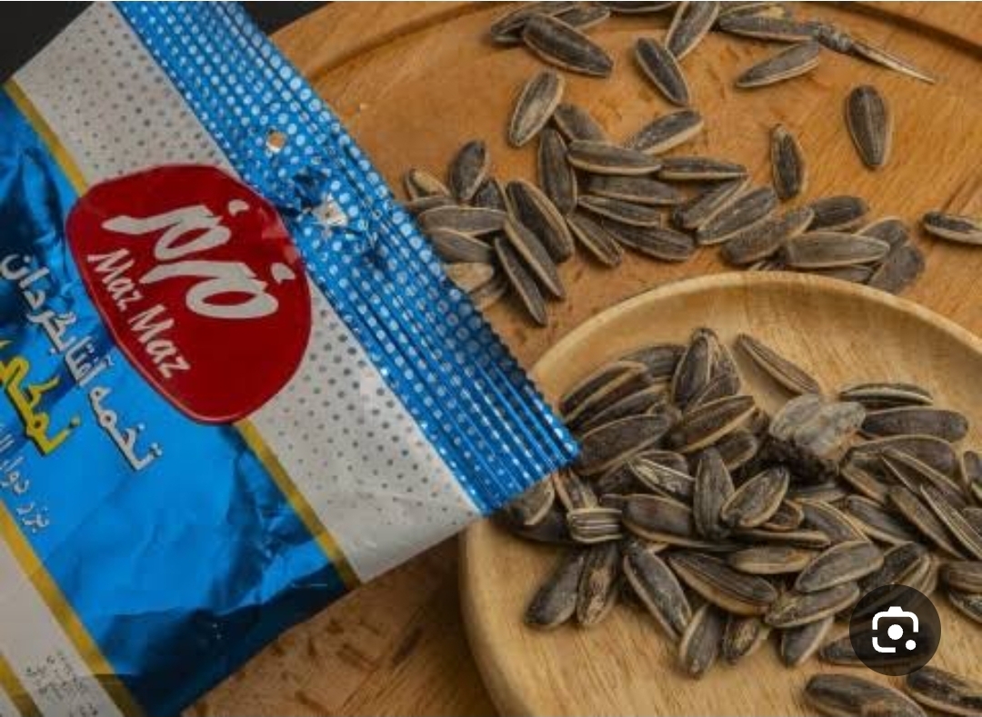 تخمه آفتابگردان نمکی ۱۱۰ گرمی مزمز